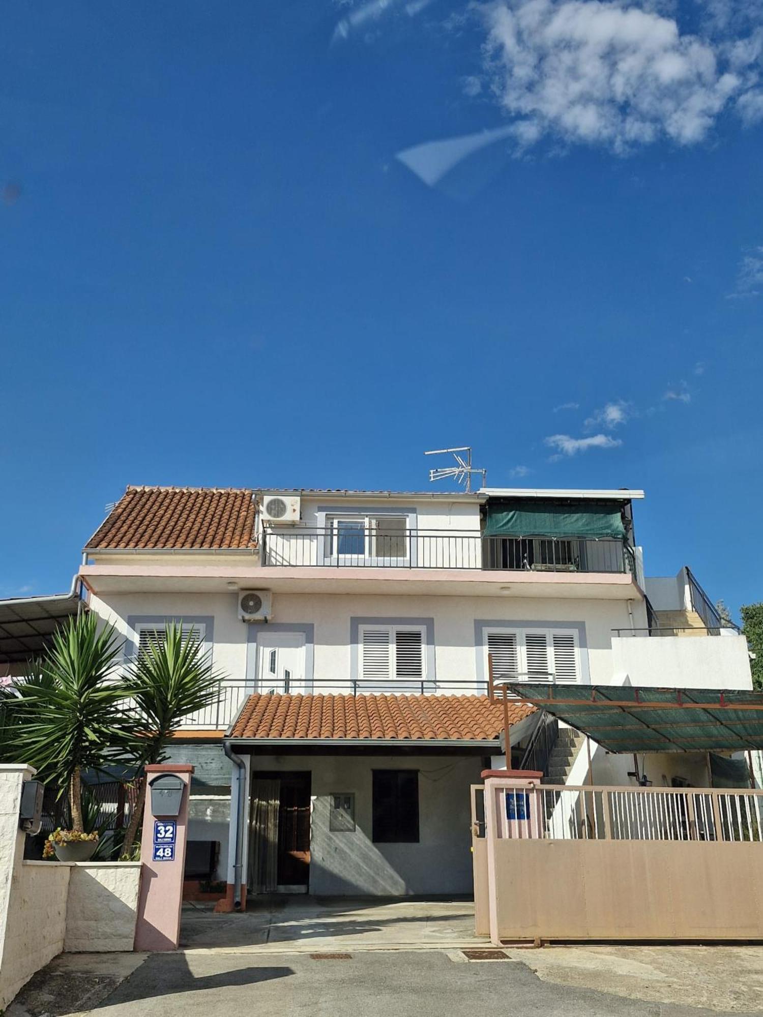 Mare Apartment *